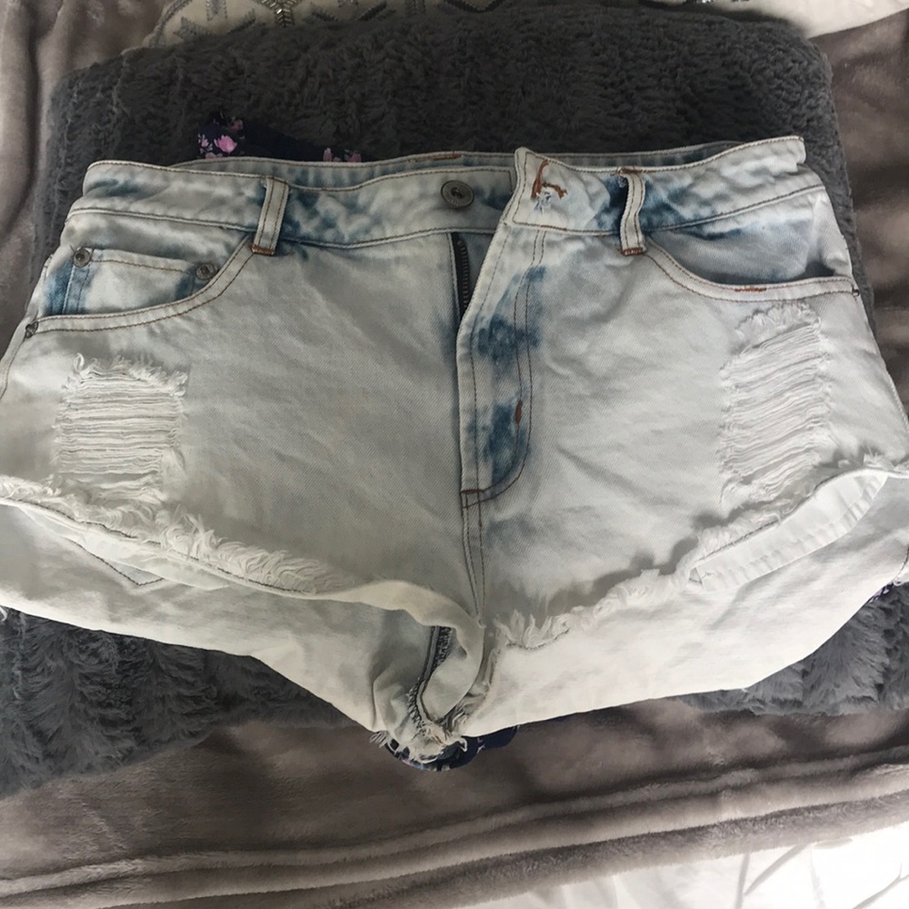 En Creme pacsun denim shorts!